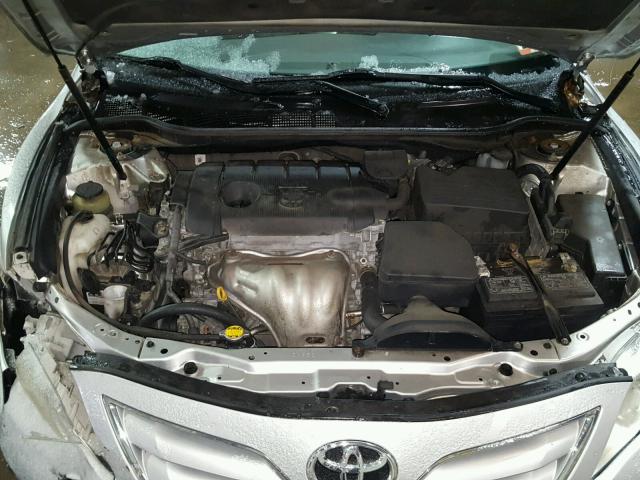 4T1BF3EK0BU171812 - 2011 TOYOTA CAMRY BASE SILVER photo 7