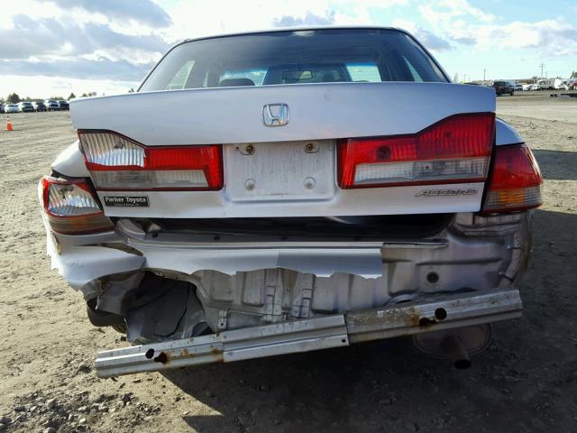 1HGCG56672A171991 - 2002 HONDA ACCORD EX SILVER photo 9