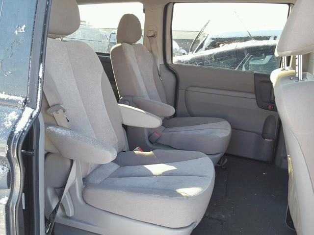 KNDMG4C70E6552633 - 2014 KIA SEDONA LX GRAY photo 6