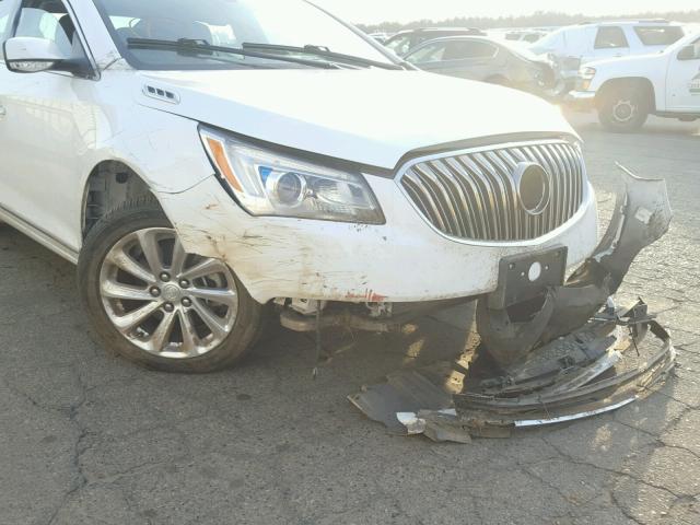 1G4GB5G35FF130511 - 2015 BUICK LACROSSE WHITE photo 9