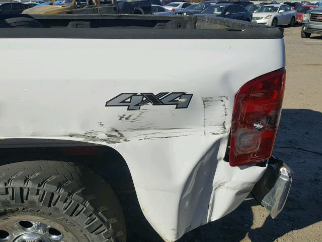 1GCRKPE32BZ395536 - 2011 CHEVROLET SILVERADO WHITE photo 9