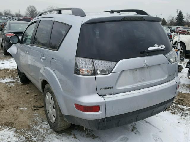 JA4AS2AW6BU024418 - 2011 MITSUBISHI OUTLANDER SILVER photo 3