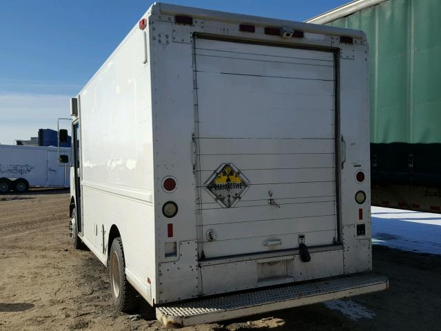 4UZA4FF49WC911887 - 1998 FREIGHTLINER CHASSIS M WHITE photo 3