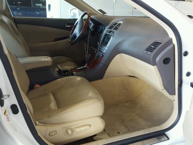 JTHBJ46G292339151 - 2009 LEXUS ES 350 WHITE photo 5