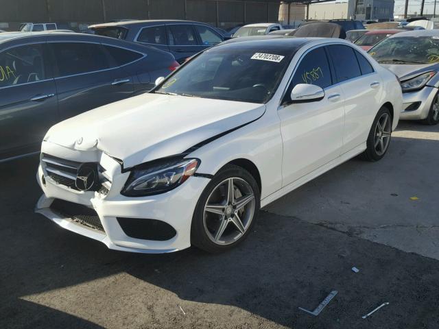 55SWF4KB7FU011813 - 2015 MERCEDES-BENZ C 300 4MAT WHITE photo 2