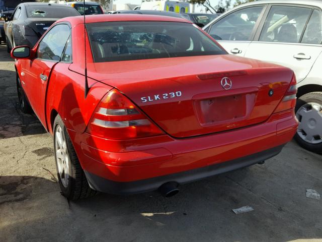 WDBKK47F5XF128048 - 1999 MERCEDES-BENZ SLK 230 KO RED photo 3