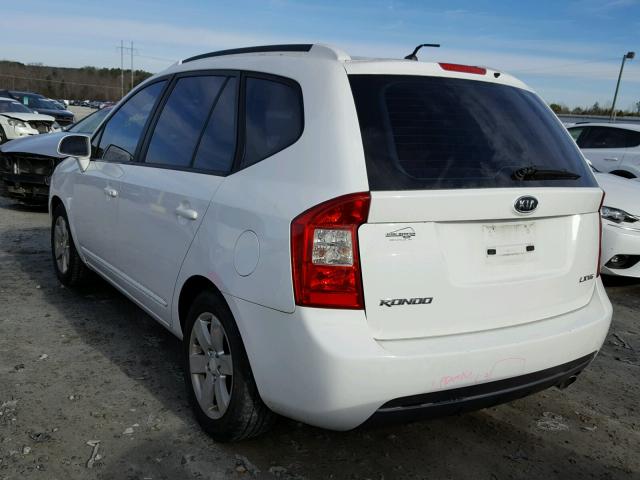 KNAFG526977101783 - 2007 KIA RONDO LX WHITE photo 3