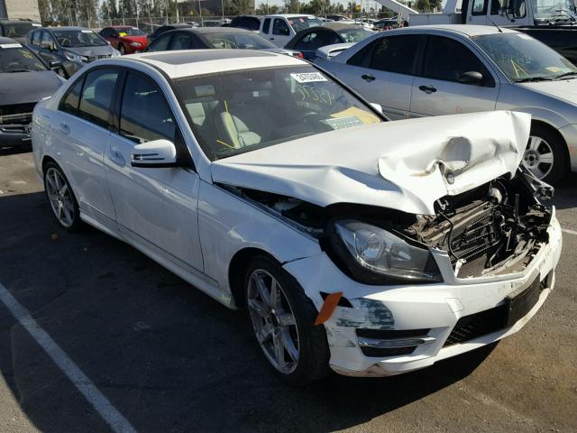 WDDGF4HB0DA767685 - 2013 MERCEDES-BENZ C 250 WHITE photo 1