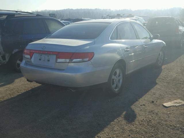 KMHFC46F56A068992 - 2006 HYUNDAI AZERA SE SILVER photo 4