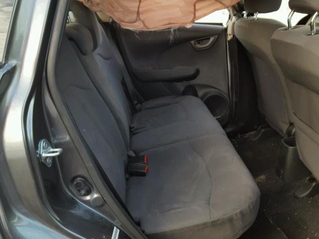 JHMGE8H34DC074392 - 2013 HONDA FIT GRAY photo 6