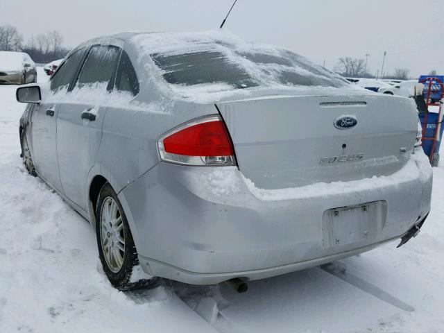 1FAHP35N39W182538 - 2009 FORD FOCUS SE SILVER photo 3