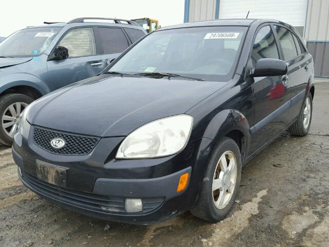 KNADE163366058391 - 2006 KIA RIO 5 BLACK photo 2