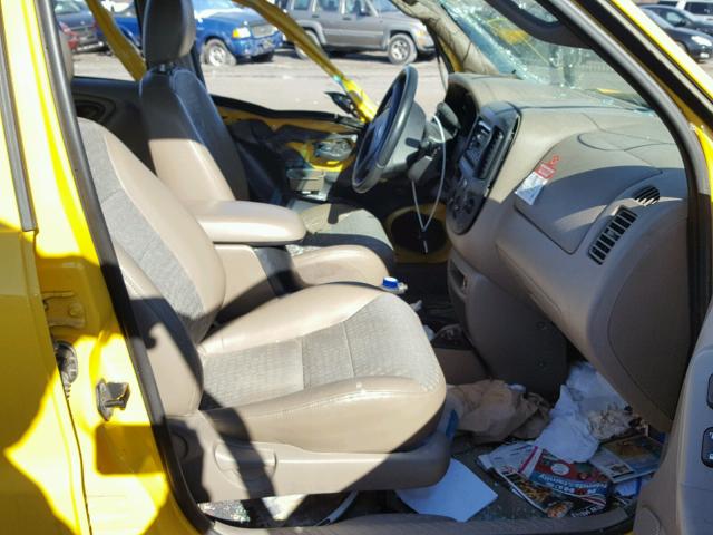 1FMYU02182KB21200 - 2002 FORD ESCAPE XLS YELLOW photo 5