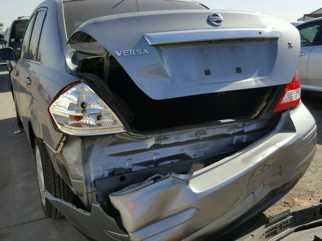 3N1BC11E17L449221 - 2007 NISSAN VERSA S SILVER photo 9