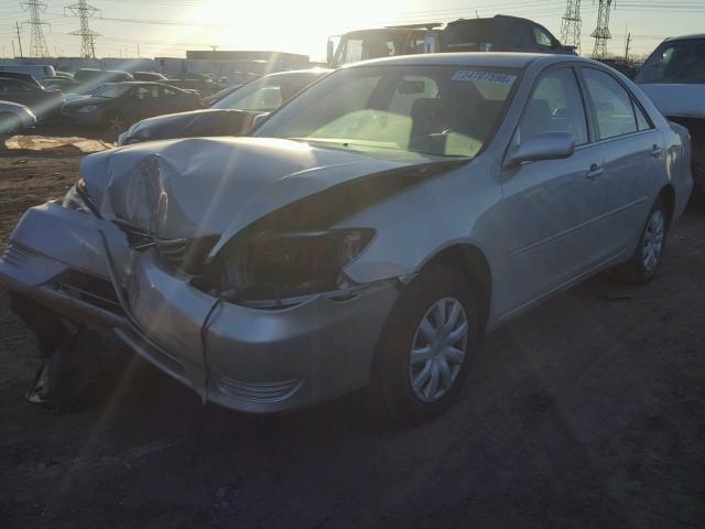 4T1BE32K56U117936 - 2006 TOYOTA CAMRY LE SILVER photo 2