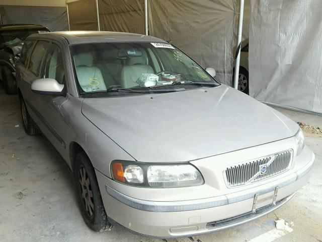 YV1SW61T032326497 - 2003 VOLVO V70 TAN photo 1