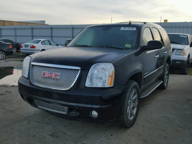 1GKUKEEF4AR146165 - 2010 GMC YUKON DENA BLACK photo 2