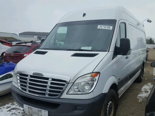 WDYPE8CC1C5720813 - 2012 FREIGHTLINER SPRINTER 2 WHITE photo 2