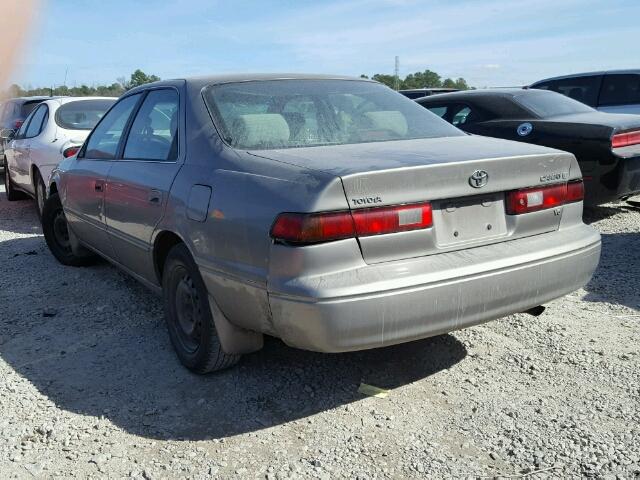 4T1BF22KXWU073620 - 1998 TOYOTA CAMRY CE GOLD photo 3