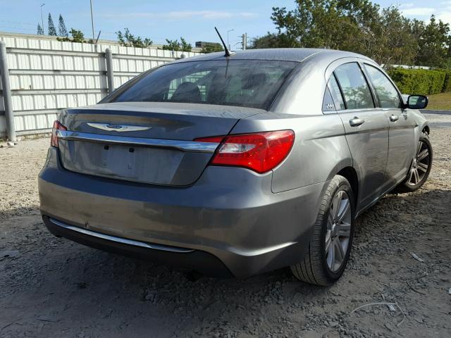 1C3CCBABXDN671379 - 2013 CHRYSLER 200 LX GRAY photo 4