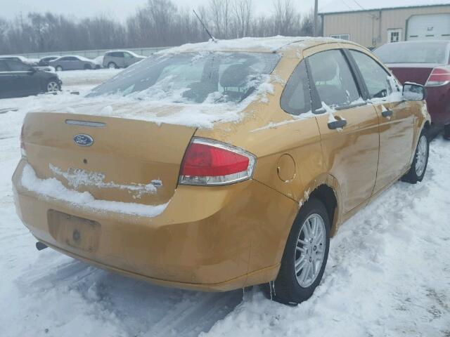 1FAHP35N39W128043 - 2009 FORD FOCUS SE GOLD photo 4