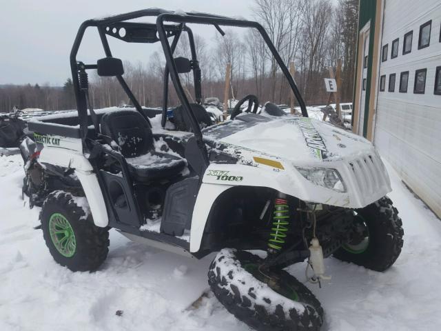 4UF11MPV2BT302376 - 2011 ARCTIC CAT PROWLER WHITE photo 1