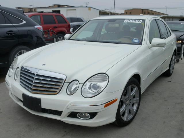 WDBUF87X28B269522 - 2008 MERCEDES-BENZ E 350 4MAT WHITE photo 2