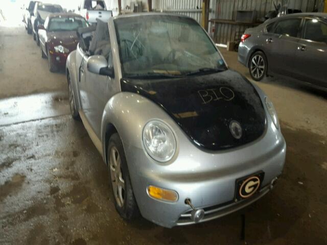 3VWCD31Y54M339375 - 2004 VOLKSWAGEN NEW BEETLE 银色 照片 1