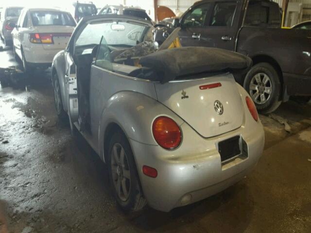 3VWCD31Y54M339375 - 2004 VOLKSWAGEN NEW BEETLE 银色 照片 3