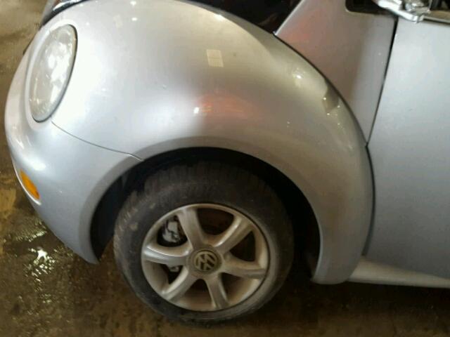 3VWCD31Y54M339375 - 2004 VOLKSWAGEN NEW BEETLE 银色 照片 9
