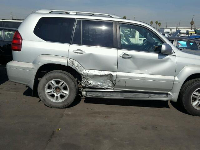 JTJBT20X840041374 - 2004 LEXUS GX 470 SILVER photo 9