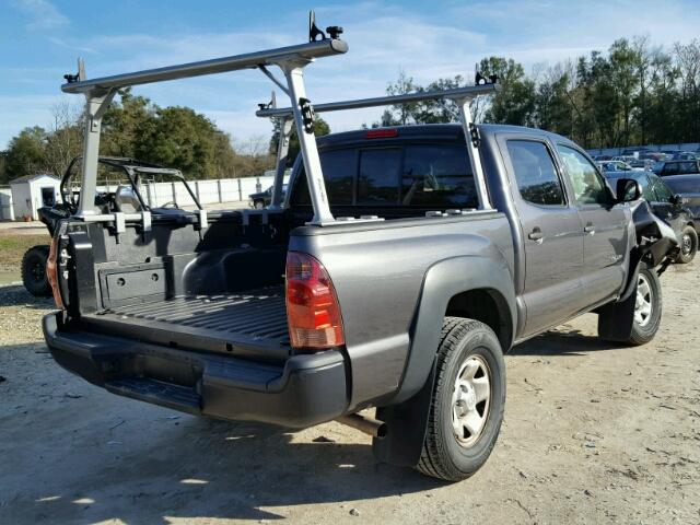 5TFJX4GN8FX049004 - 2015 TOYOTA TACOMA DOU GRAY photo 4