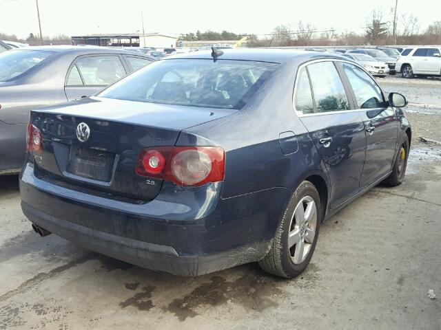 3VWRZ71K08M154901 - 2008 VOLKSWAGEN JETTA SE BLUE photo 4