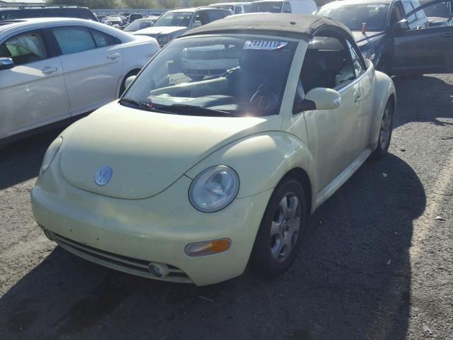 3VWCK21Y93M302716 - 2003 VOLKSWAGEN NEW BEETLE YELLOW photo 2