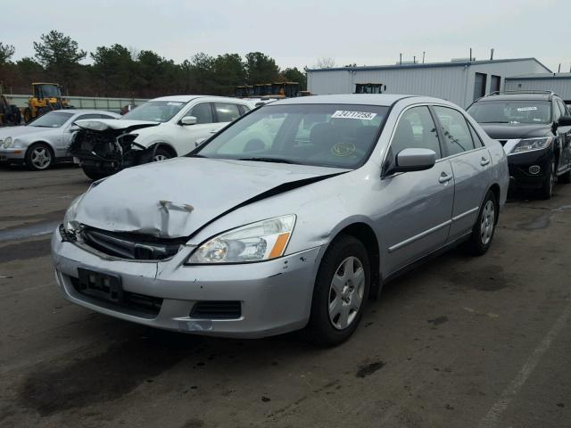 1HGCM56457A013289 - 2007 HONDA ACCORD LX SILVER photo 2