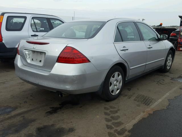 1HGCM56457A013289 - 2007 HONDA ACCORD LX SILVER photo 4