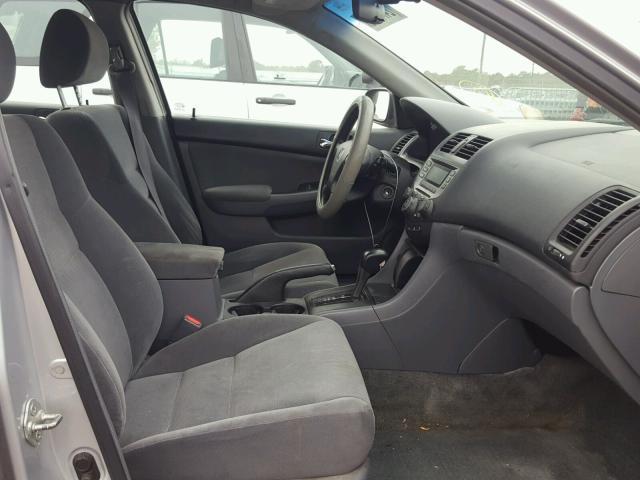 1HGCM56457A013289 - 2007 HONDA ACCORD LX SILVER photo 5