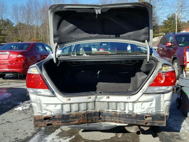 4T1BE32K75U432932 - 2005 TOYOTA CAMRY LE SILVER photo 9