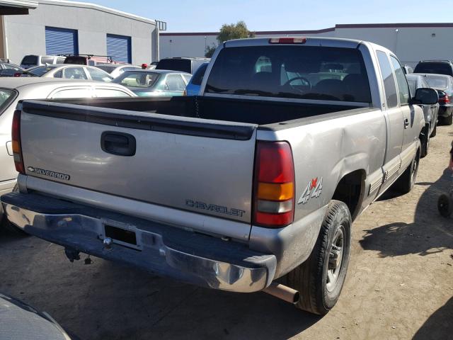 1GCEK19V7YE263539 - 2000 CHEVROLET SILVERADO SILVER photo 4