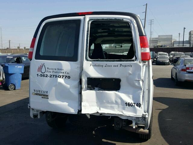 1GCWGAFF6G1225096 - 2016 CHEVROLET EXPRESS G2 WHITE photo 9