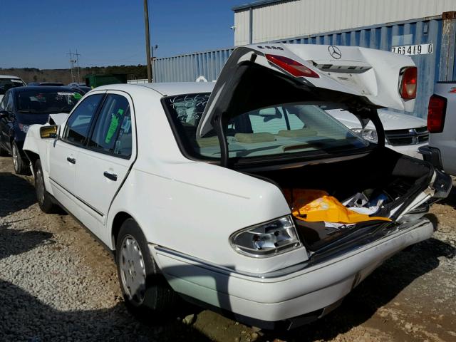 WDBJF65H0XA756659 - 1999 MERCEDES-BENZ E 320 WHITE photo 3