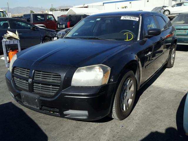 2D4FV48TX5H681582 - 2005 DODGE MAGNUM SE BLACK photo 2