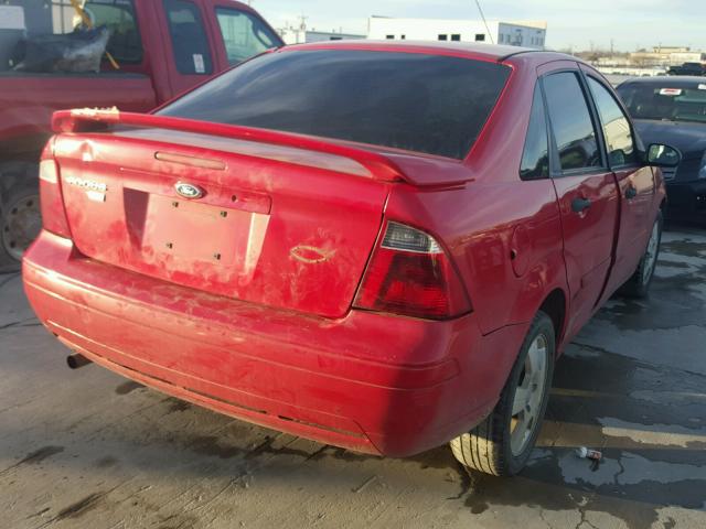 1FAFP34N87W223509 - 2007 FORD FOCUS ZX4 RED photo 4