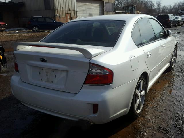 4S3BL626687213347 - 2008 SUBARU LEGACY 2.5 WHITE photo 4