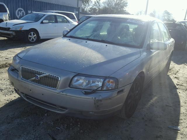 YV1TS91D521255909 - 2002 VOLVO S80 T6 TUR SILVER photo 2