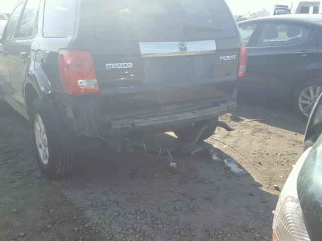 4F2CZ02Z08KM26088 - 2008 MAZDA TRIBUTE I BLACK photo 9