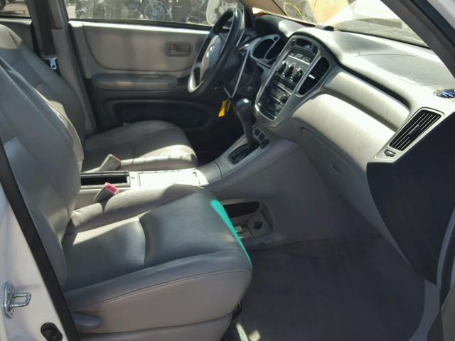 JTEGP21A850052735 - 2005 TOYOTA HIGHLANDER WHITE photo 5