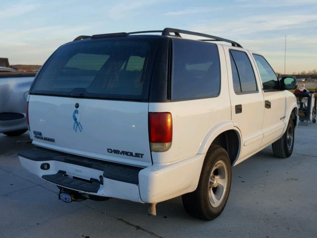 1GNCS13W82K158596 - 2002 CHEVROLET BLAZER WHITE photo 4