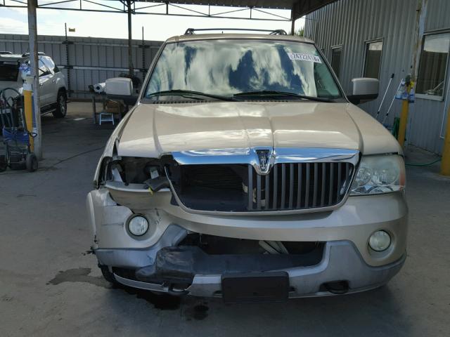 5LMFU27R94LJ30628 - 2004 LINCOLN NAVIGATOR BEIGE photo 9