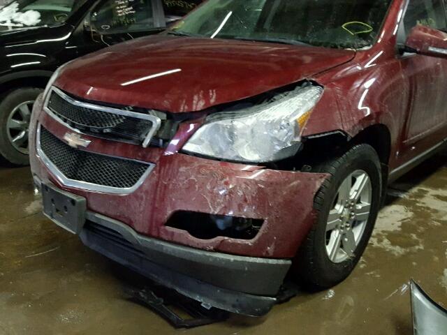 1GNKRJED7BJ107230 - 2011 CHEVROLET TRAVERSE L RED photo 9